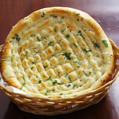 608. GARLIC NAAN